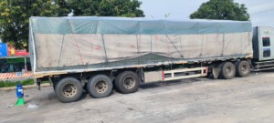 Khử trùng xe tải ở Hải Dương